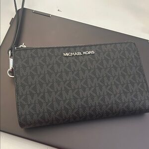 Michael Kors Jet Set Smartphone Wallet